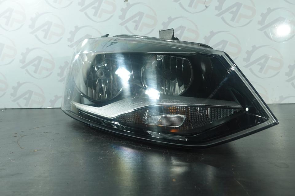VW Polo 6R Scheinwerfer Rechts H7 Hella 2009–2014 M24 – Bild 2