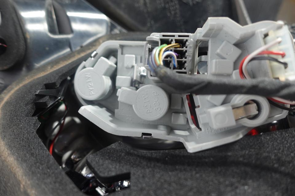 Volvo V60 Rückleuchte Heckleuchte Rücklicht Rechts Außen 2013 M33 – Bild 16