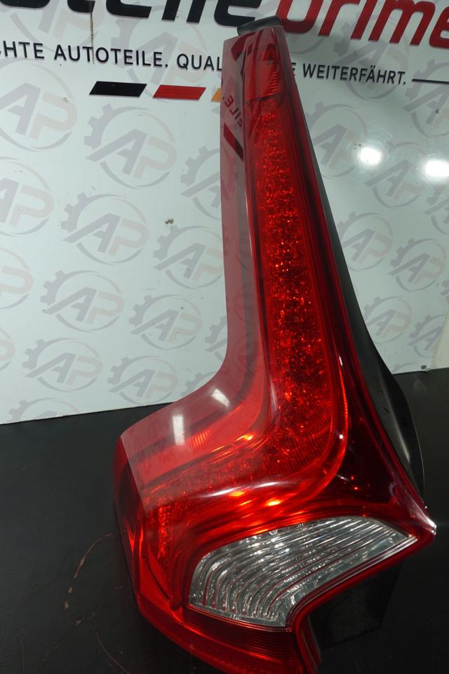 Volvo V60 Rückleuchte Heckleuchte Rücklicht Links Außen 2013 M33 – Bild 2