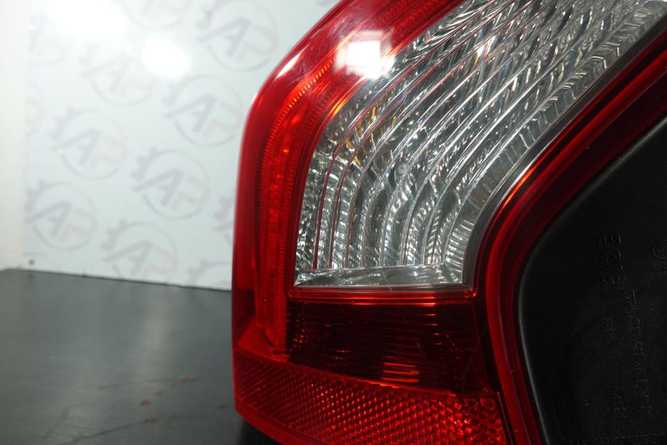 Volvo V60 Rückleuchte Heckleuchte Rücklicht Links Außen 2013 M33 – Bild 5