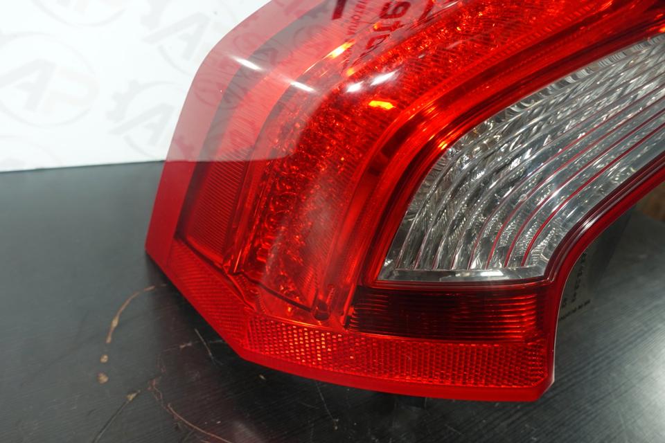 Volvo V60 Rückleuchte Heckleuchte Rücklicht Links Außen 2013 M33 – Bild 9