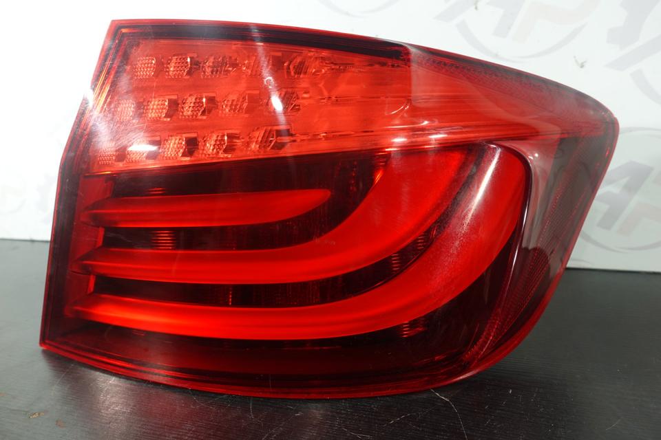 BMW 5er F10 F11 LED Rückleuchte Rücklicht Rechts Innen 2011 M32 – Bild 3