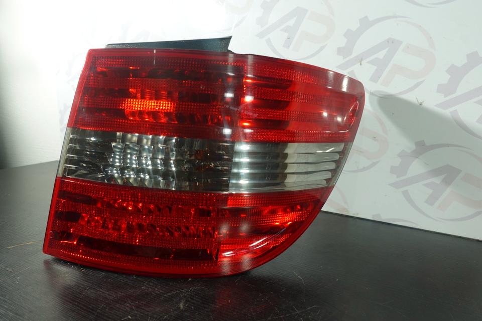 Mercedes-Benz B-Klasse W245 Rückleuchte Rücklicht Rechts 2010 M40 – Bild 3