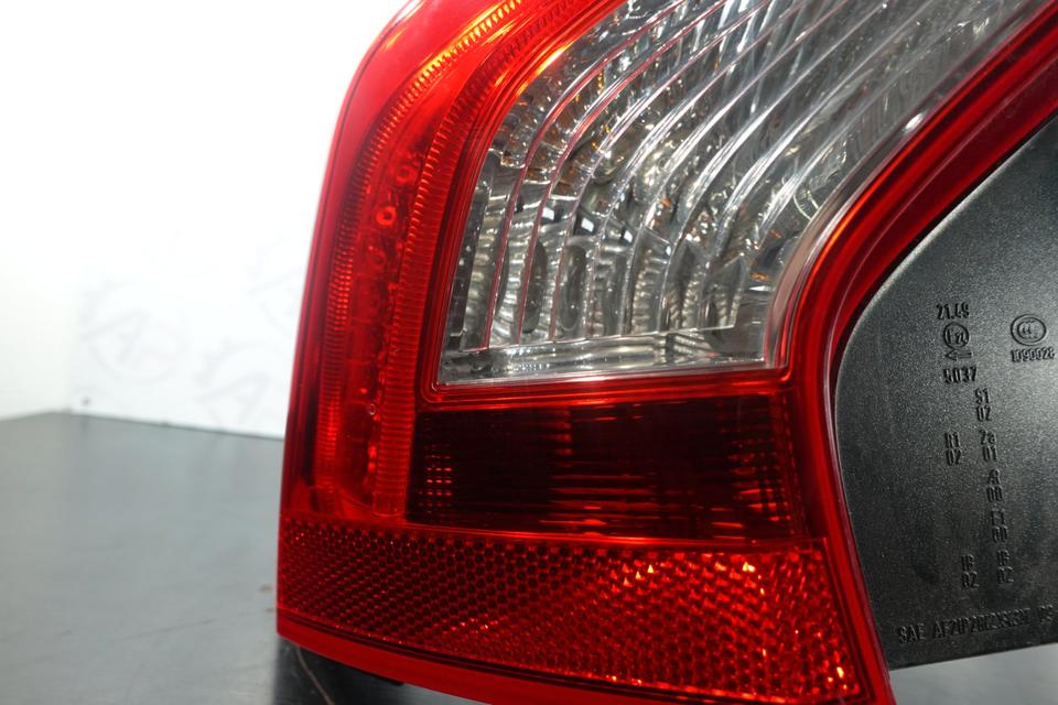 Volvo V60 Rückleuchte Links Außen LED 2013–2018 M35 – Bild 5