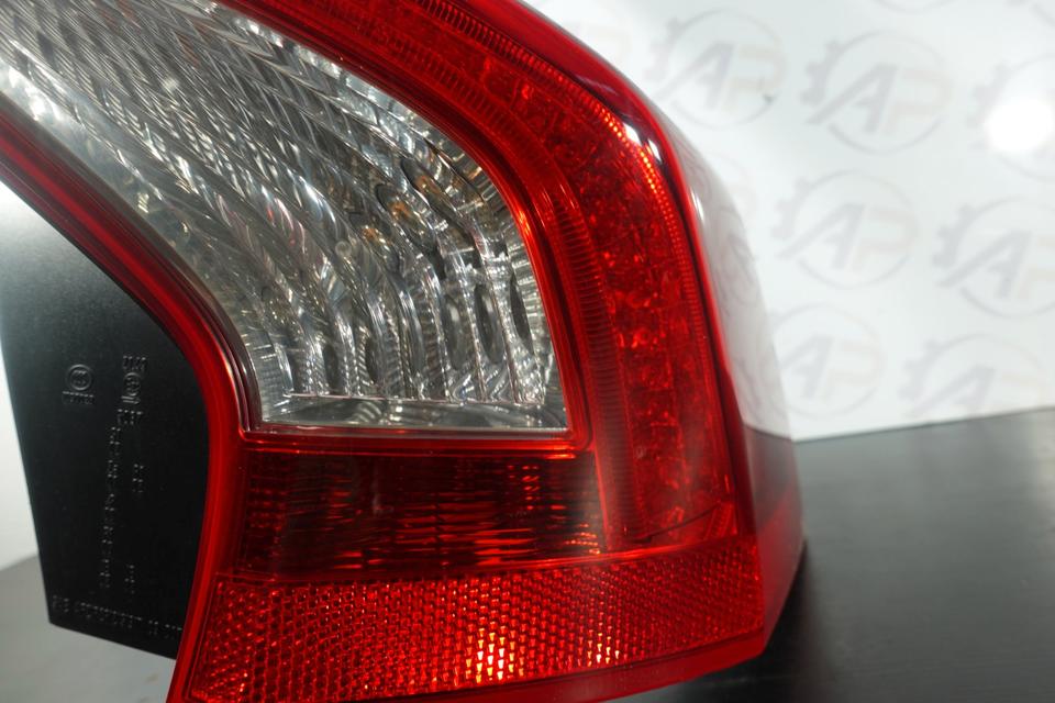 Original Volvo V60 Rückleuchte Rechts Außen LED 2014 M35 – Bild 5
