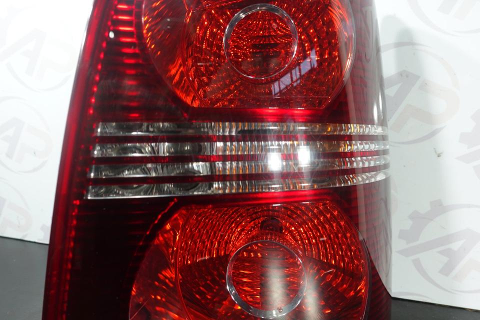 VW Touran 1T Rückleuchte Rechts Heckleuchte 2007–2010 M39 – Bild 4