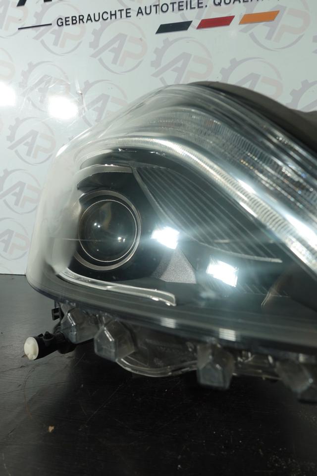 Mercedes B-Klasse W246 Xenon Scheinwerfer Rechts 2011–2014 M41 – Bild 4