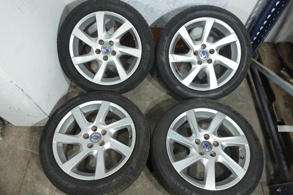 Volvo V40 2012-2019 Original Alufelge 17 Zoll 7Jx17 ET50 M35 – Bild 8