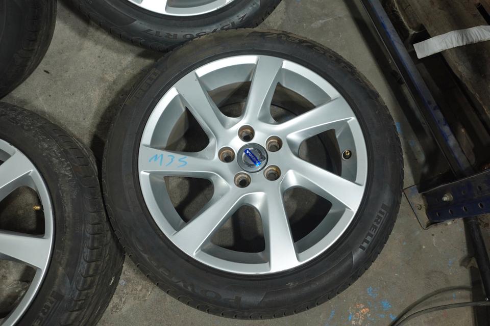 Volvo V40 2012-2019 Original Alufelge 17 Zoll 7Jx17 ET50 M35 – Bild 12