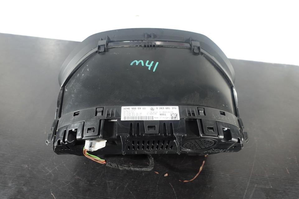 Original Mercedes W246 B180 Tacho Kombiinstrument A2469005911 M41 – Bild 4