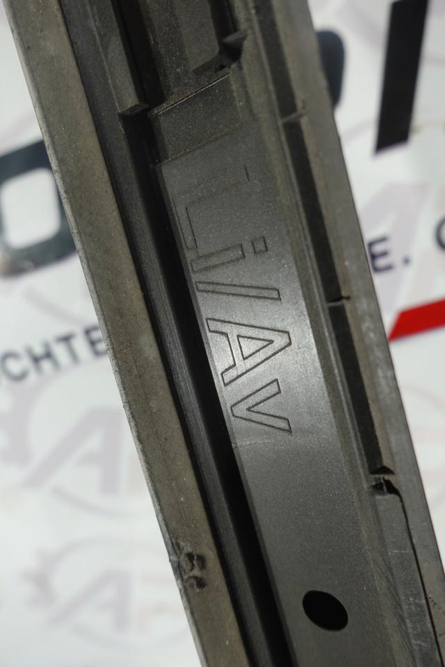 Audi A4 B8 Dachreling Links Rechts Schwarz 2008–2015 N22 – Bild 3