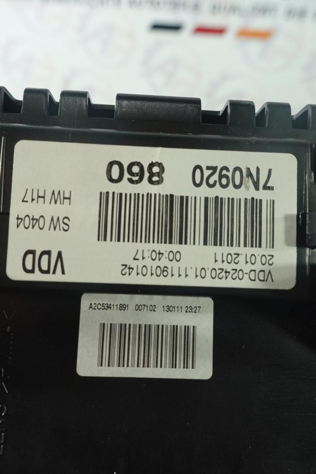 VW Sharan 7N 2011 Tacho Kombiinstrument Benzin VDO Originalm N19 – Bild 7