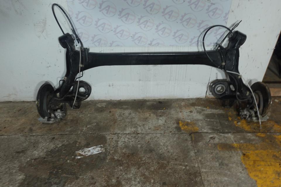 Hinterachse Achsträger komplett VW Polo 6R 2010 M24 – Bild 2