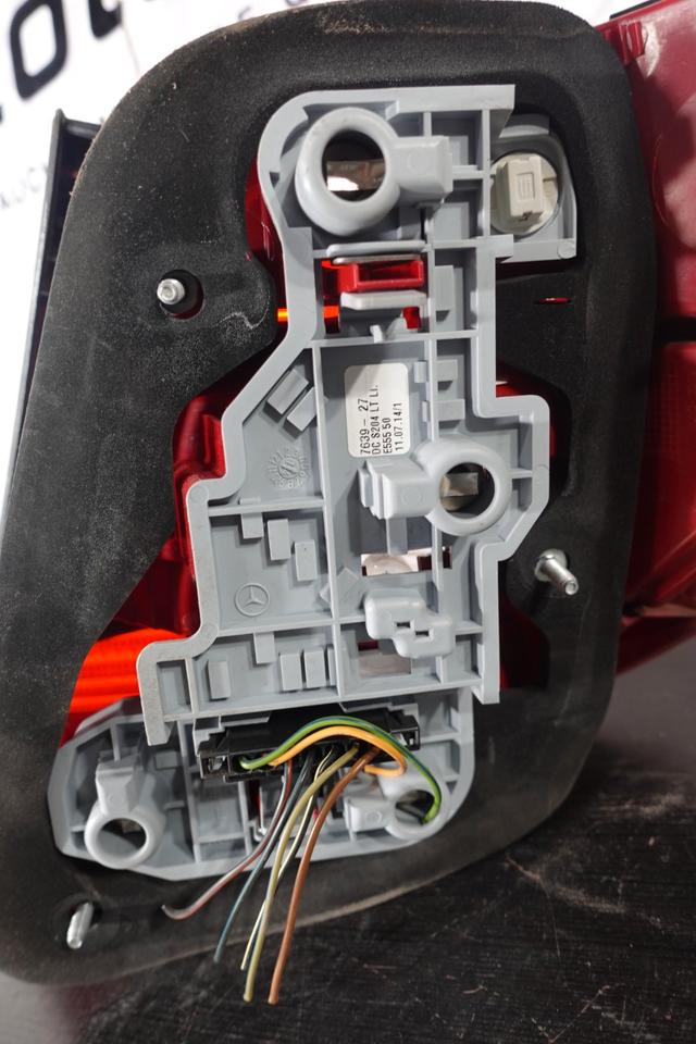 Rückleuchte Rücklicht links Mercedes C-Kl W204 C200 CGI 2011 M09 – Bild 4