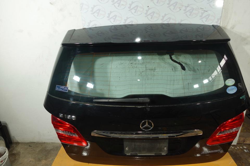Benz B-Klasse W246 -B200 Heckklappe schwarz mit Scheibe, M43 – Bild 3