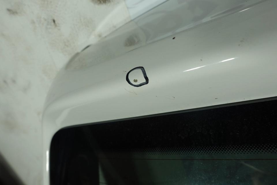VW Touran 1T Heckklappe Weiß B9A 1T0827025Q Scheibe Leuchten M38 – Bild 6