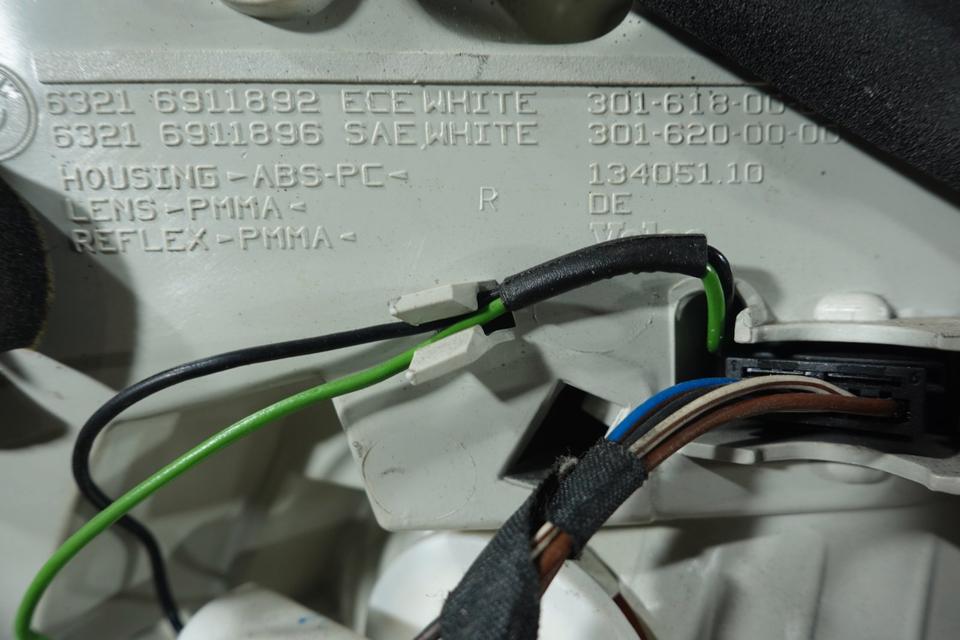 BMW 6er E63 LED Rückleuchte rechts Valeo 63216911892 M13 – Bild 2