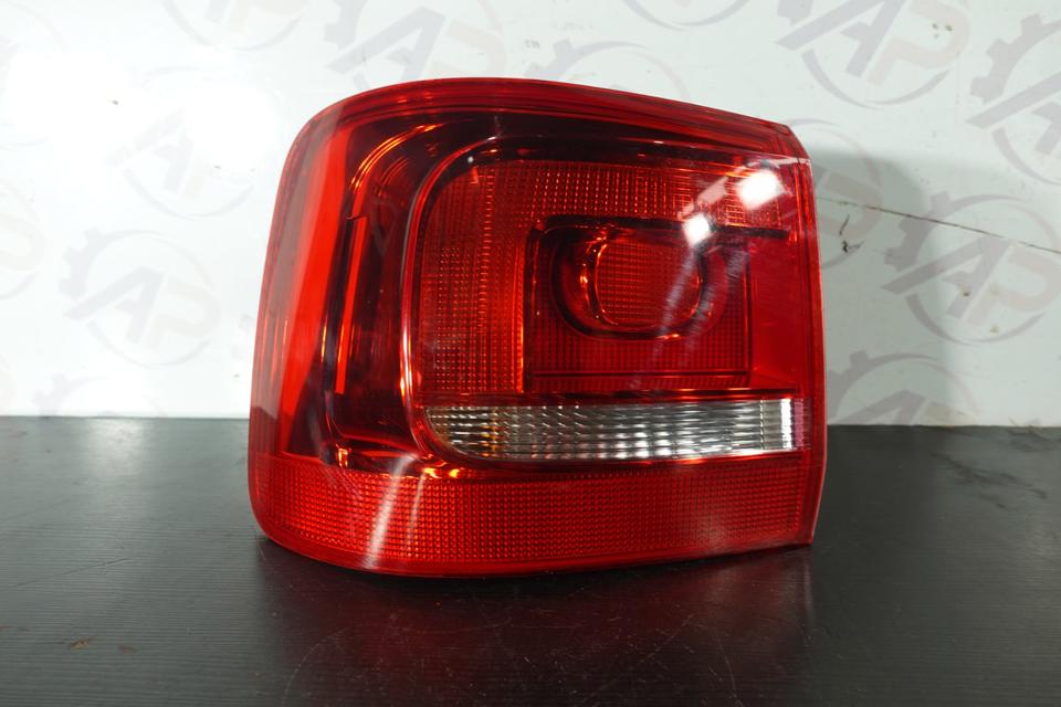 VW Touran 1T Rückleuchte links Hella 1T0945095G M04 – Bild 5