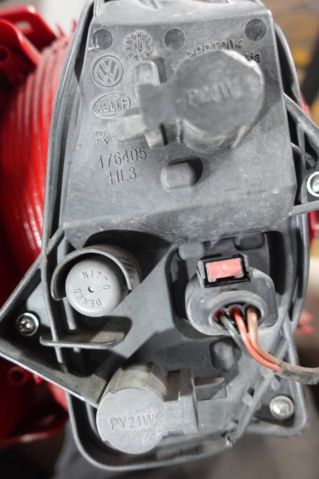 VW Touran 1T Rückleuchte rechts Hella 1T0945096G M04 – Bild 4