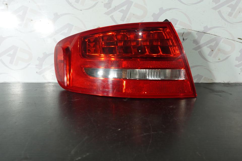 Audi A4 B8 Avant Rückleuchte rechts außen 8K9945096B M11 – Bild 3