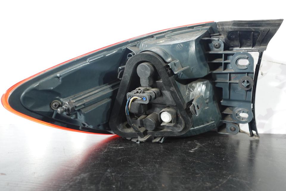 Original BMW 3er F31 Touring Rückleuchte rechts 63217372788 M14 – Bild 4