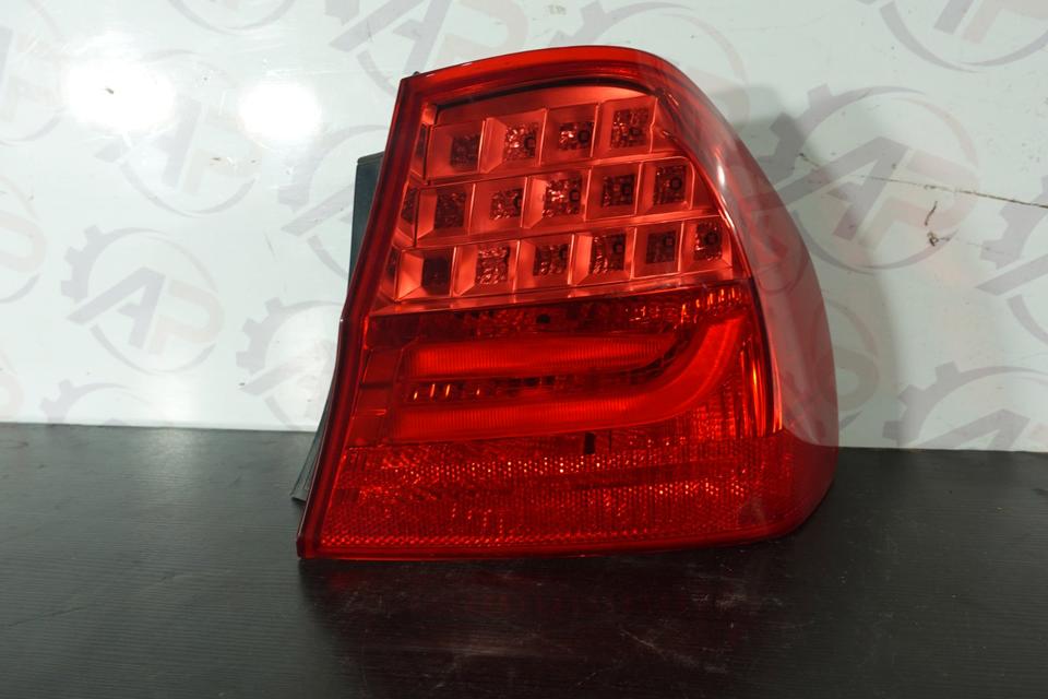 BMW 3er E90 Rückleuchte LED hinten rechts außen Baujahr 2010 M16 – Bild 2