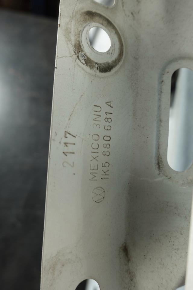 VW Golf 5 Variant Kotflügel vorne links Weiß 2007–2009 N03 – Bild 5