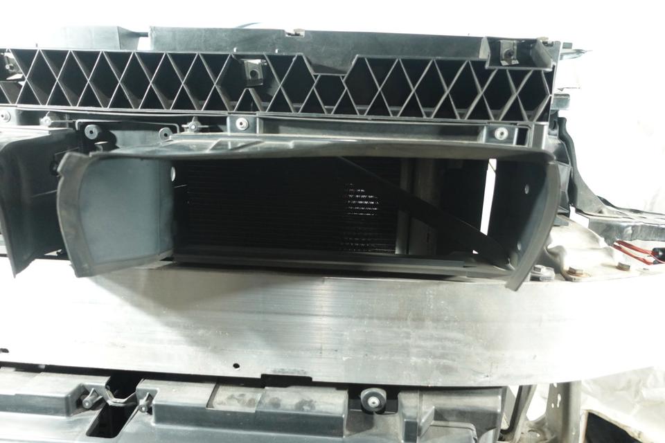 BMW 218i F45 Active Tourer Frontmaske Kühlerpaket Baujahr prüfen M29 – Bild 3