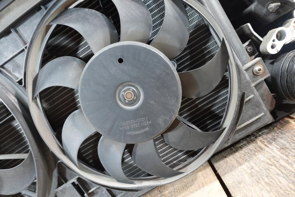 VW Touran 1T3 Frontmaske Kühlerpaket Baujahr prüfen M38 – Bild 16