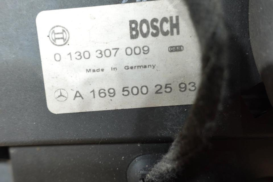 Frontmaske Kühlerpaket für eine Benz B-Klasse W245 B 17 M40 – Bild 12