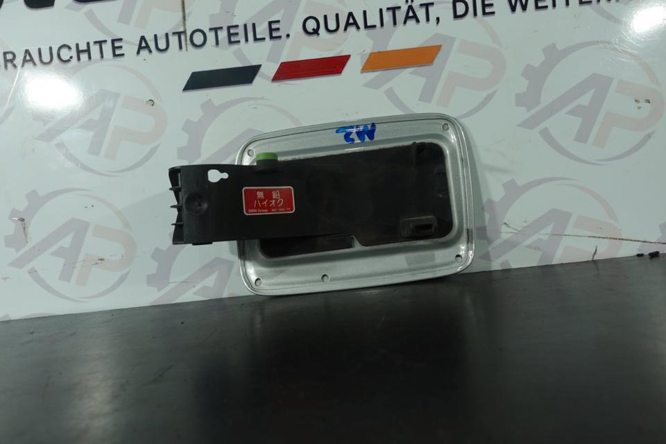 Original BMW 3er E90 Tankklappe Silber Metallic 2005–2011 M02 – Bild 3