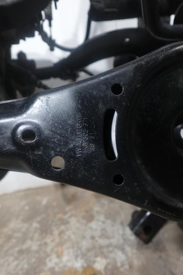 VW Golf 6 Hinterachse Achsträger Bremssättel Radnaben 2010 N06 – Bild 5
