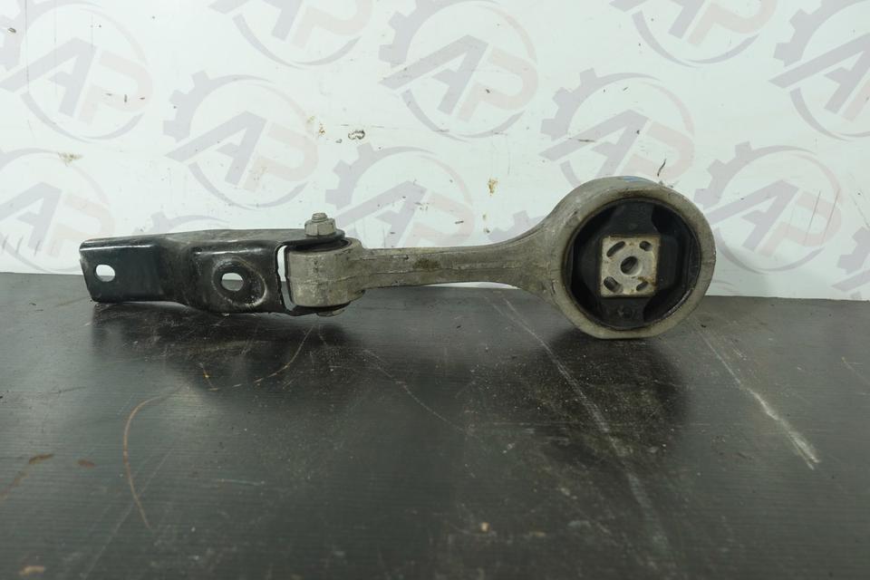 VW Polo 6R 2012 Pendelstütze Getriebehalter prüfbedürftig M25 – Bild 2