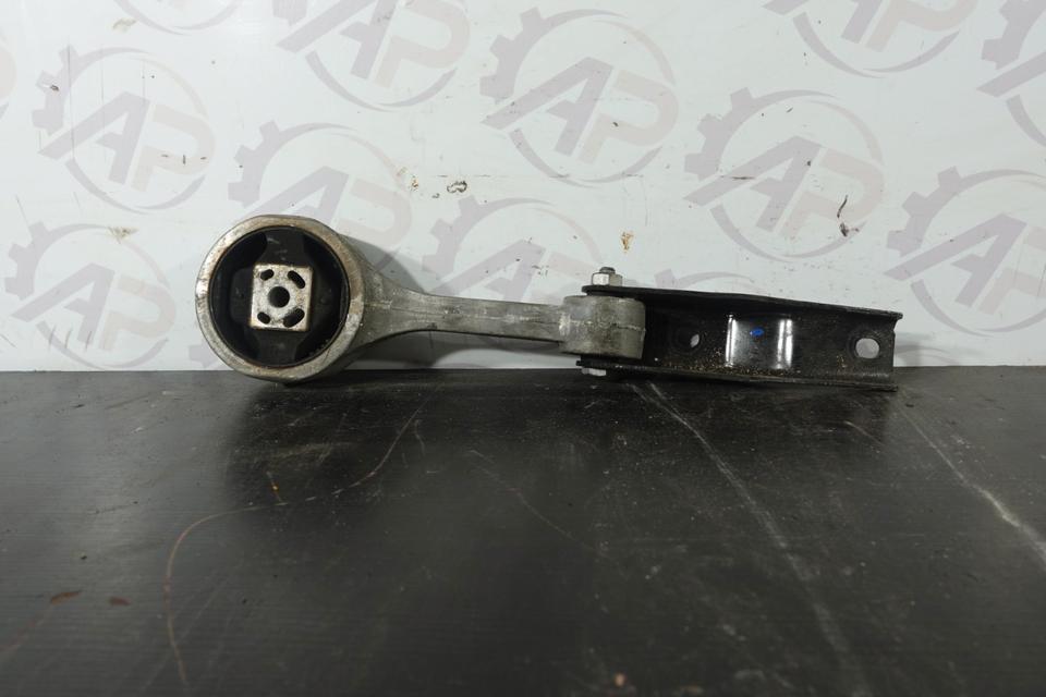VW Polo 6R 2012 Pendelstütze Getriebehalter prüfbedürftig M25 – Bild 3
