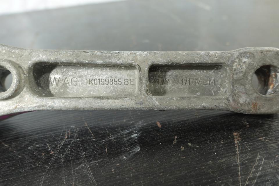 VW Pendelstütze Drehmomentstütze Motor Getriebe N02 – Bild 5