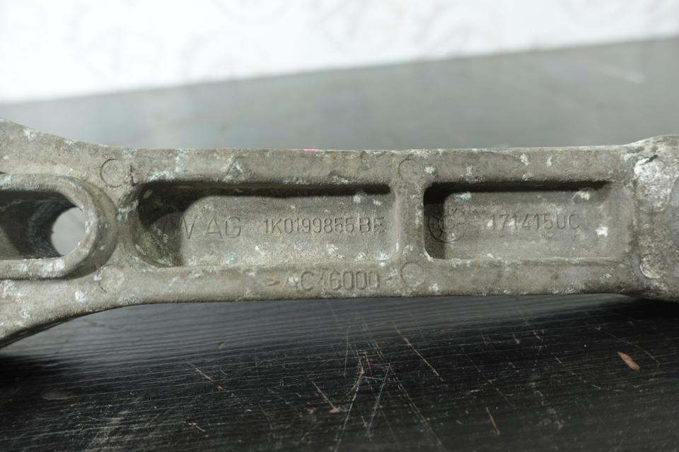 VW Golf 6 VariantPendelstütze Drehmomentstütze Motor Getriebe N06 – Bild 4