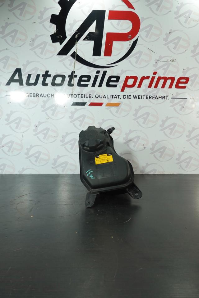BMW 1er E87 Kühlmittel-Ausgleichsbehälter Deckel 17137567462 M31 – Bild 3