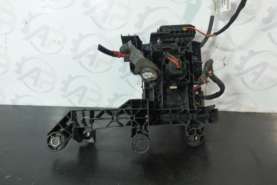 VW Polo 6R Batteriesicherungskasten Sicherungsträger Halter 25 – Bild 6