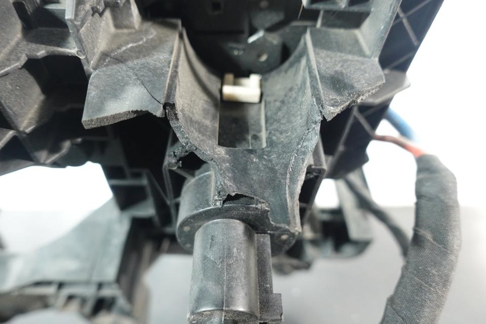 VW Polo 6R Batteriesicherungskasten Sicherungsträger Halter 25 – Bild 7