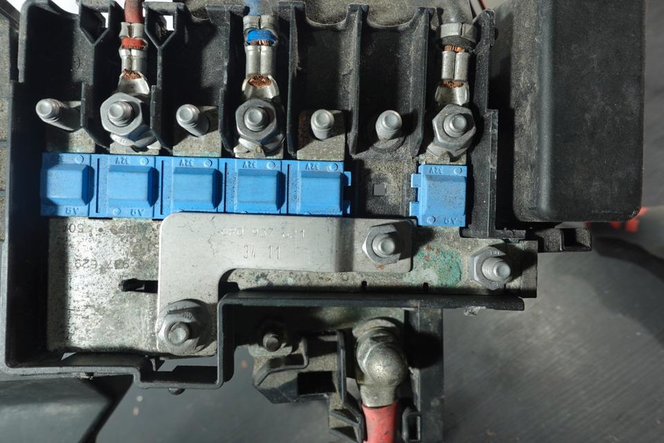 VW Polo 6R Batteriesicherungskasten Sicherungsträger Halter 25 – Bild 11