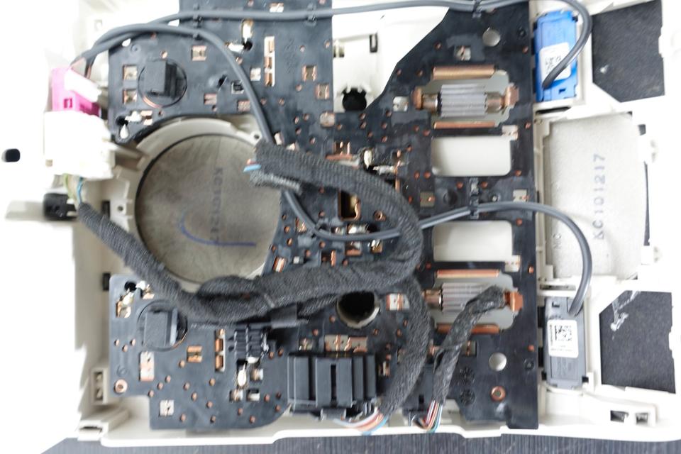 Audi A4 B8 Dachkonsole Innenleuchte mit Brillenfach 2011 N22 – Bild 4
