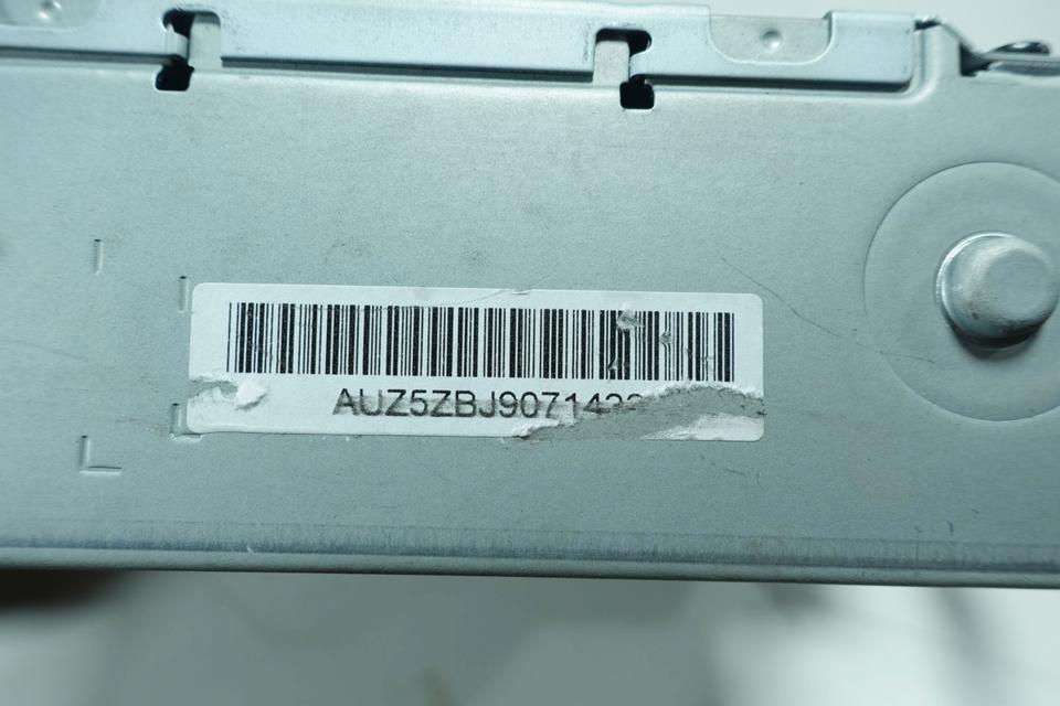 Audi A4 B8 2011 6-fach CD-Wechsler Panasonic M11 – Bild 6