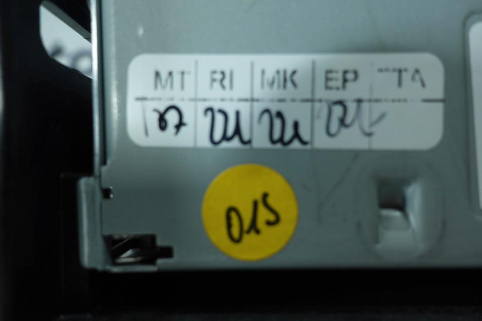Audi A4 B8 Radioeinheit 4G0035083 TV-Tuner 8F0919129C Halter M11 – Bild 4
