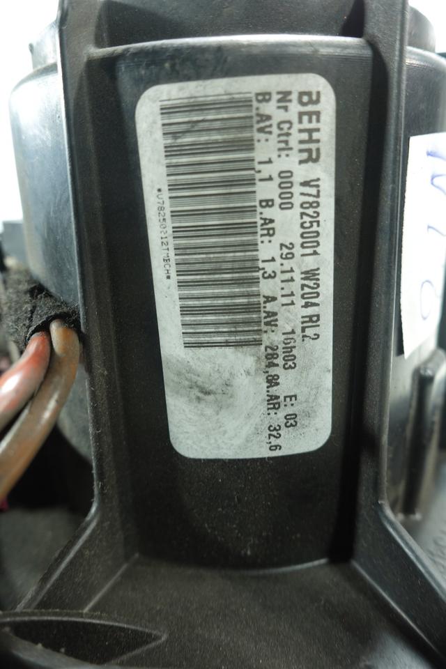 C-Klasse C180 W204 S204 Gebläsemotor Innenraumlüfter N18 – Bild 7
