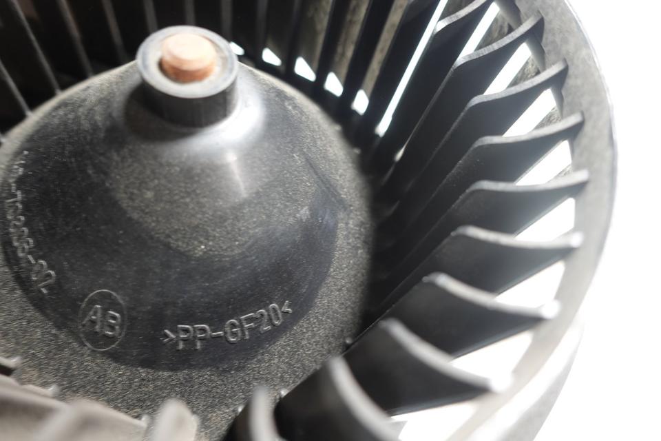 Audi A6 4G C7 Innenraumgebläse Gebläsemotor Heizung Lüfter M05 – Bild 5