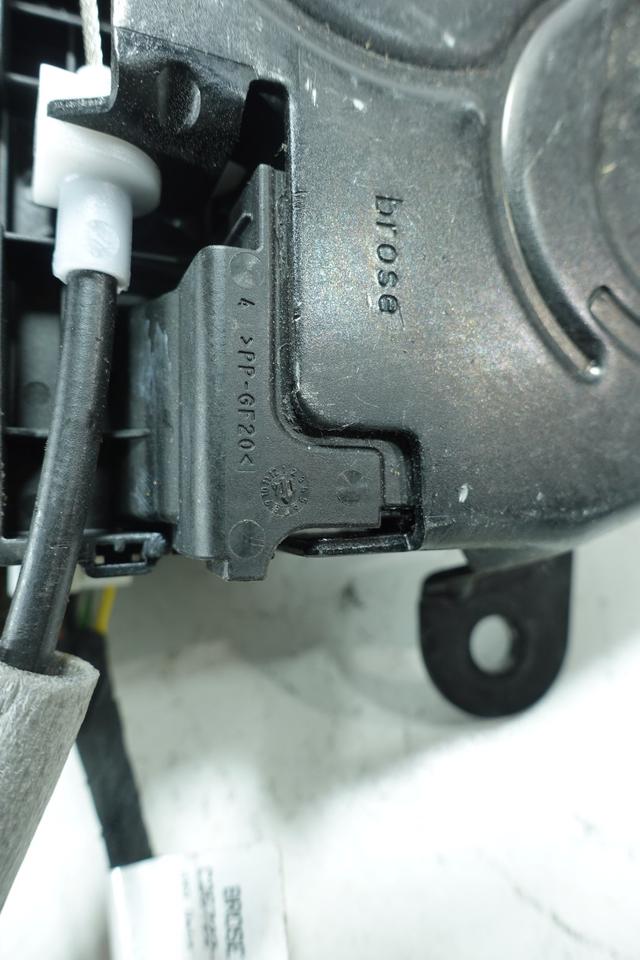 BMW Heckklappenantrieb elektrisch Heckklappenschloss F10 F11 M29 – Bild 9