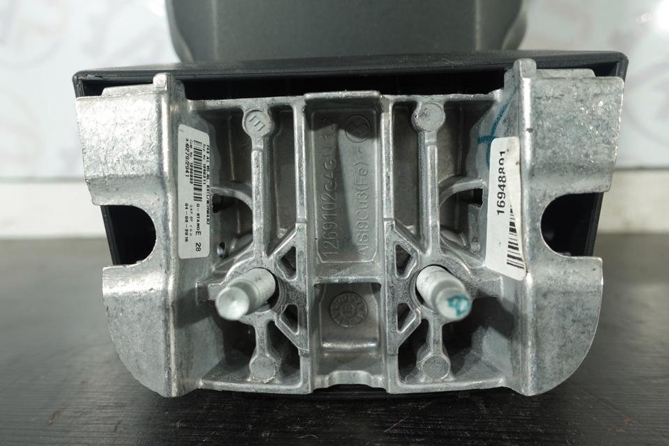 BMW 2er F45 Active Tourer Armlehne Mittelarmlehne schwarz M28 – Bild 6