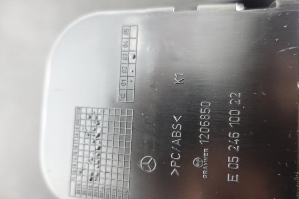Mercedes BKlass W246 Mittelkonsole Ablagefach Klimabedienteil M43 – Bild 6
