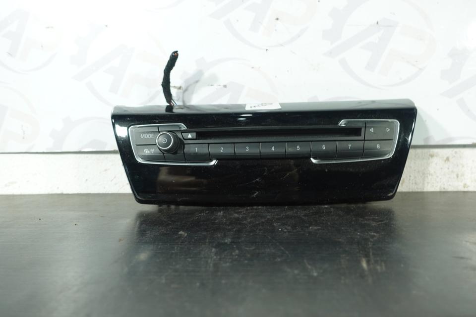 BMW 2er F45 F46 Radio Bedienteil CD Laufwerk Mittelkonsole M28 – Bild 2