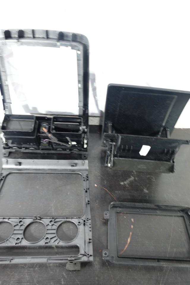 VW Touran 1T Radioblende Lüftungsdüsen Verkleidung 2006 M39 – Bild 4